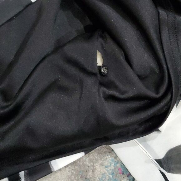 Vince Camuto Black & White Floral Dress with Sheer Sheath Overlay Size 12 - Picture 16 of 16